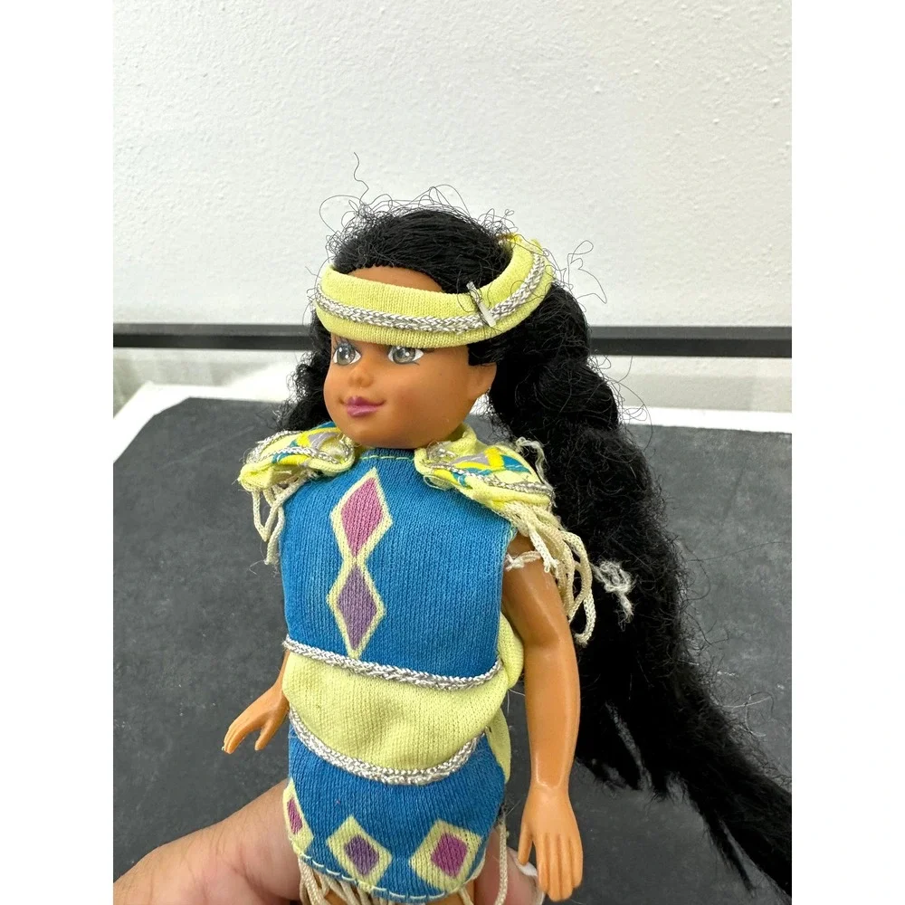 Vintage Kid Kore Heartland Dancing Brook Doll Native American yellow